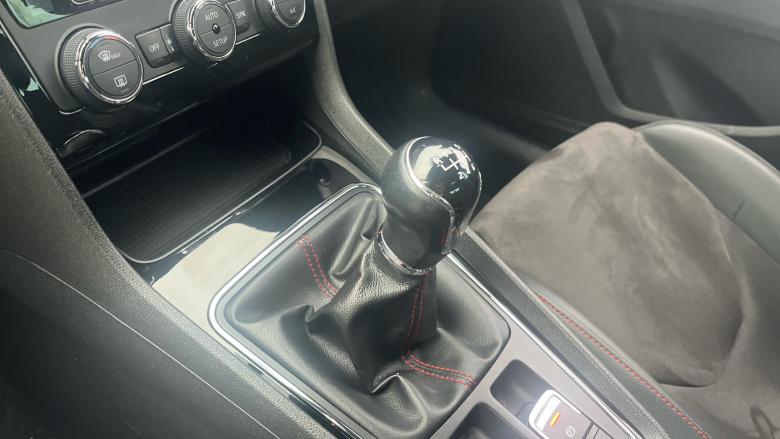 SEAT Leon 1.5 TSI EVO 150 FR Black Edition [EZ] 5dr Petrol Hatchback